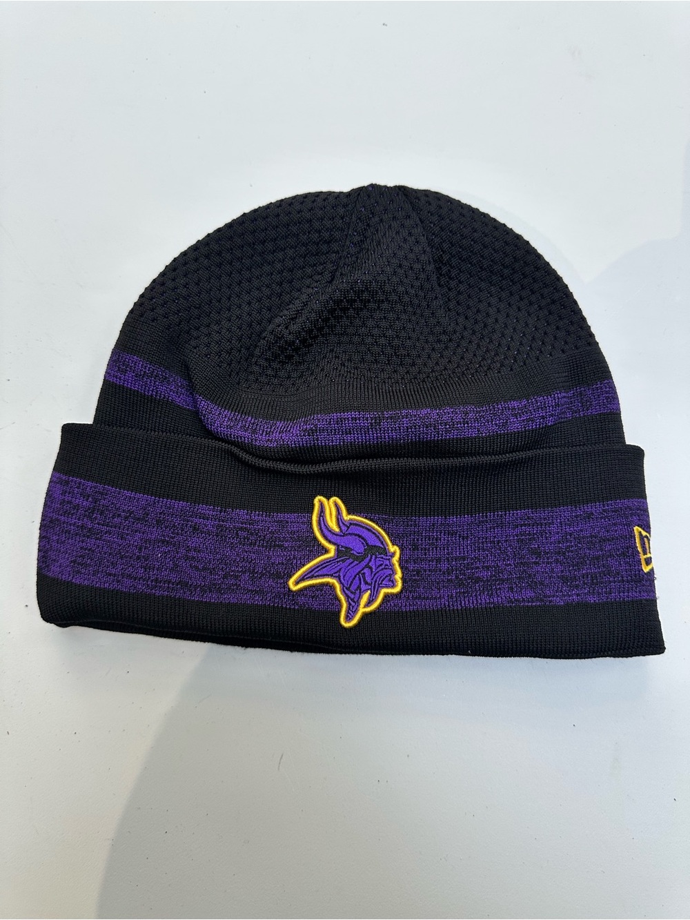 New Era Minnesota Vikings Black & Purple Knit Beanie